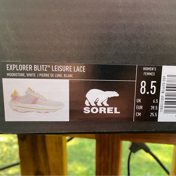 NEW Sorel Explorer Blitz Leisure Lace Sneaker - Picture 1 of 8